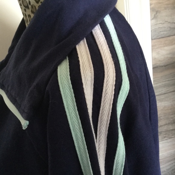 Crop Pant Track Suit - Picture 4 of 8